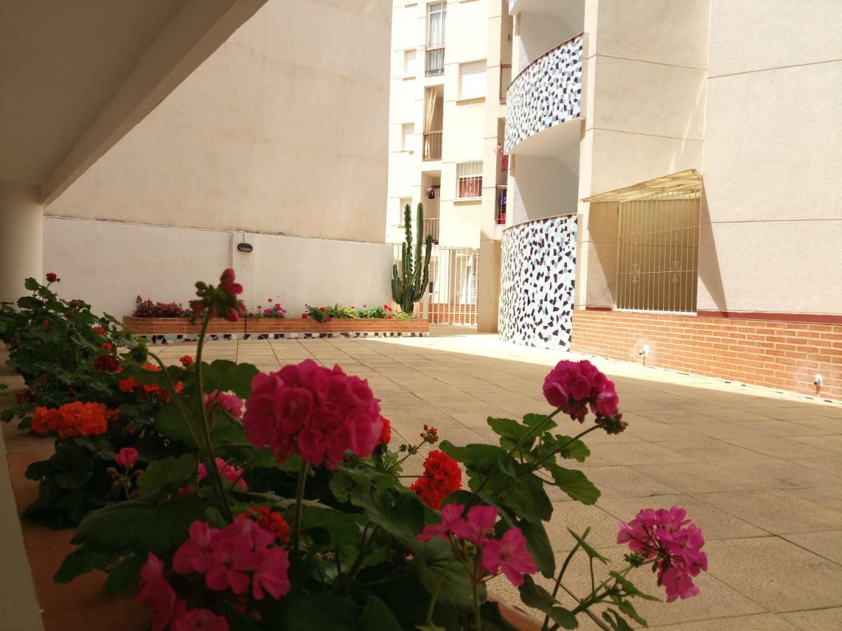 Relax&Mar Apartment Торевиеха Екстериор снимка